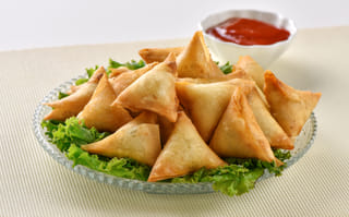 Clash over samosas: Indian man beaten by wife and in-laws; FIR filed