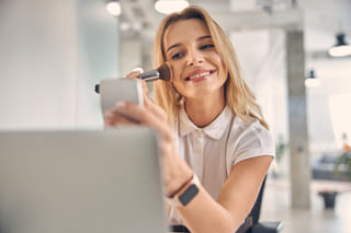 Dubai 9-to-5 office makeup hacks: Stay fresh through meetings, emails and coffee runs 
