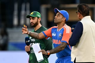 PCB suspends top official over Asia Cup handshake row