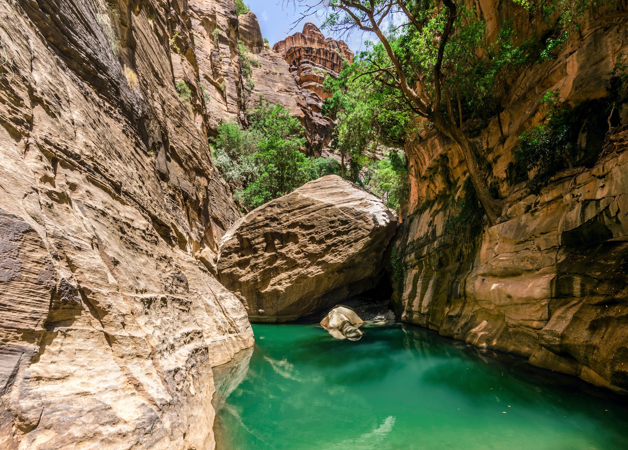Nestled in the mountains of Saudi Arabia’s Jazan region, Wadi Lajab has emerged as one of the kingdom’s most captivating natural attractions. 