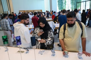 Inside the orderly chaos of Dubai Mall’s iPhone 17, Pro Max, and Air launch in UAE