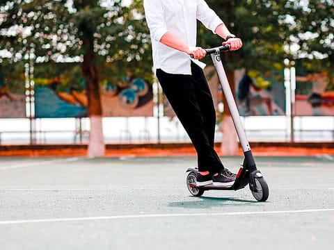 Dubai e-scooter permit guide: how to apply, rules, fines and public transport safety