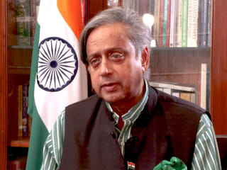 Asia Cup 2025: Shashi Tharoor slams India-Pakistan handshake snub, calls for sportsmanship