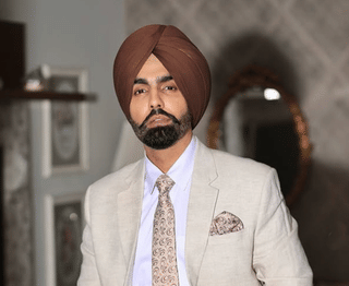 Amy Virk's family stuck in Dubai, Punjabi singer expresses faith in UAE government: 'I appreciate their efforts and they are working tirelessly'