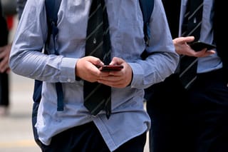 Internet rights group challenges Australia under-16 social media ban