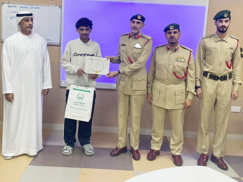 Student in Dubai honoured after returning lost wallet with Dh200,000