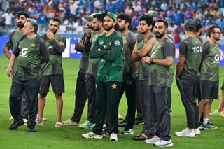 Why was the Asia Cup presentation ceremony delayed?