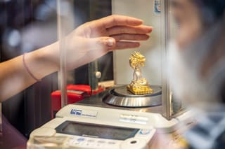 Buying gold in Dubai? Prices stay elevated after recent gains