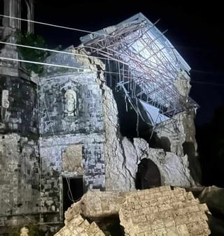 Magnitude 6.9 earthquake jolts Philippines, 60 killed