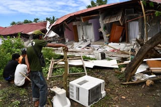 Indonesia school collapse death toll rises to 17, dozens still missing
