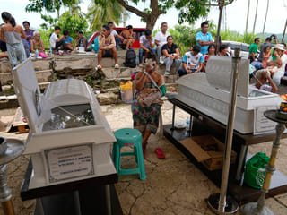 Philippines earthquake leaves at least 72 dead, 20,000 homeless
