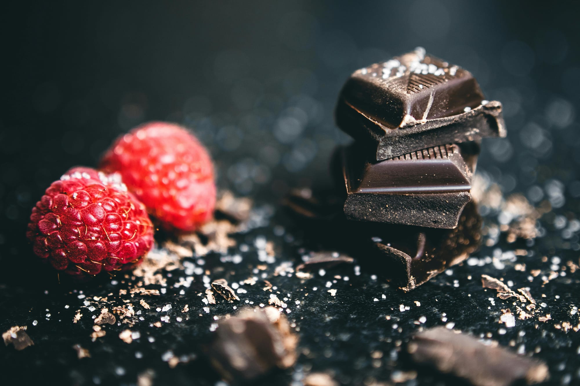 Berries and dark chocolates are a source of antioxidants that will really charge your brain. 
