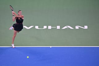 Sabalenka, with help from Djokovic, and Swiatek reach Wuhan quarters
