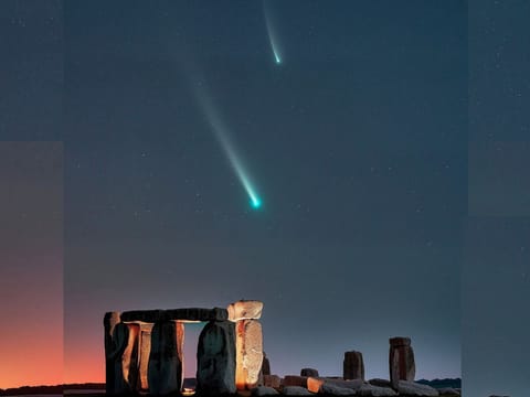 An artist's rendering of two comets that will make a near-earth passes later this month. The first, known as SWAN, will pass closest to Earth on October 20, 2025 coming within 38.6 million km; the second, Lemmon, will follow on October 21 at 88.5 million km, according to the University of Maryland. 

