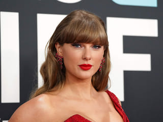 Taylor Swift donates $100,000 to 18-month-old fan with brain tumour 