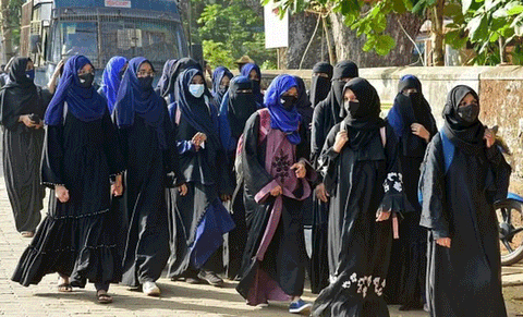 It’s not unusual to find students with headscarves in India.