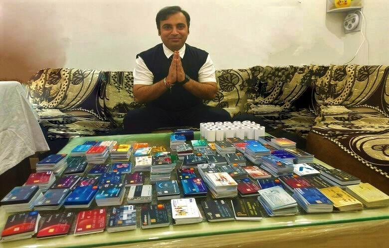 Manish Dhameja set a world record for 1,638 credit cards