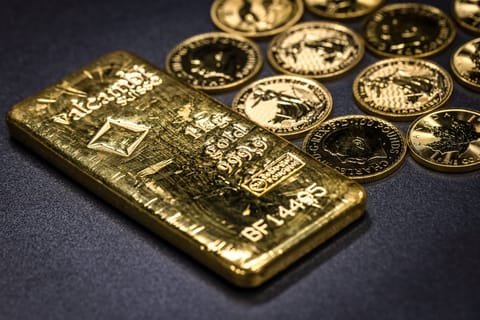 Gold steadies after US jobs data damp prospects for rate cut