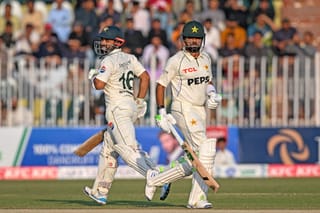 South Africa sniff series-levelling win after Pakistan slump in 2nd Test