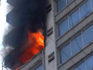 Massive fire at Mumbai’s Jogeshwari West building, people stranded on the top floor