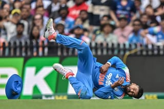 Another blow for India as Shreyas Iyer suffers injury in Sydney