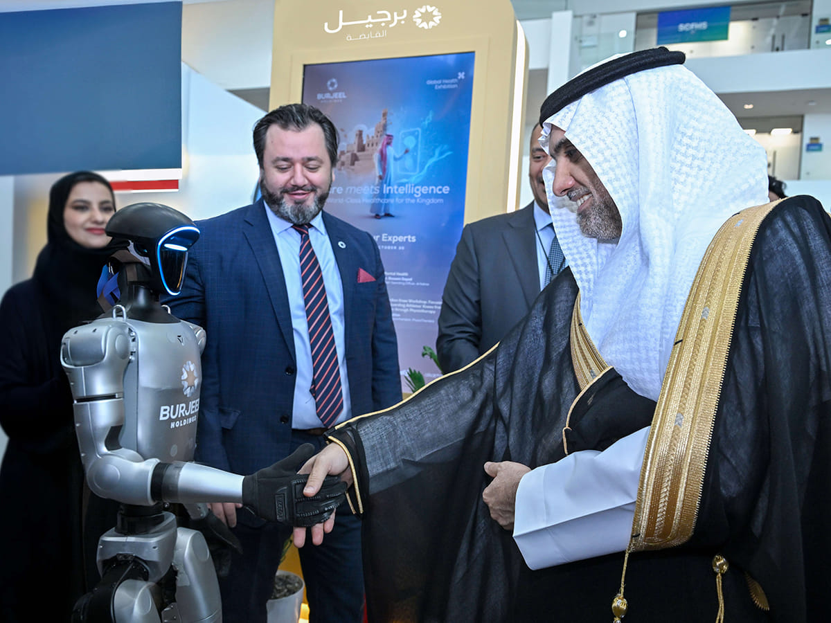 Fahad Abdulrahman AlJalajel, Minister of Health, felicitates Dr. Shamsheer Vayalil, Founder and Chairman of Burjeel Holdings, during the opening ceremony of the GHE 2025 in Riyadh.