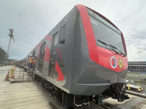 One of 108 new train cars delivered by Japan’s JR East and Sumitomo. The trains, running at up to 130 km/h, will serve three highly populated regions covering a distance of 147 km: Central Luzon, Metro Manila, and Calabarzon. 