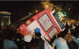 Couple killed, two injured after ambulance ploughs into motorcycles at Bengaluru red signal