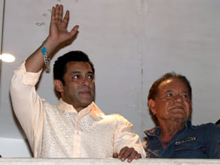Salim Khan on ventilator following hemorrhage surgery at Mumbai hospital