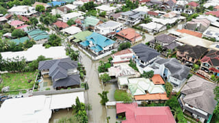 Philippine military helicopter crashes on typhoon relief mission