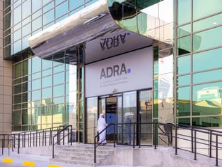 Abu Dhabi shuts down 2 stores over sale of smoking products