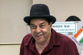 Dharmendra is stable and under observation: Team Sunny Deol team slams false death rumours