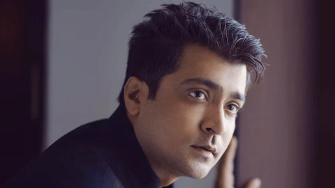 Abhinay made his film debut in Thulluvadho Ilamai, playing Vishnu, a close friend of Dhanush’s characte