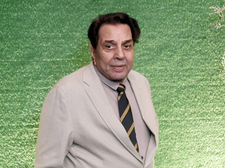 Bollywood actor Dharmendra discharged from Mumbai hospital