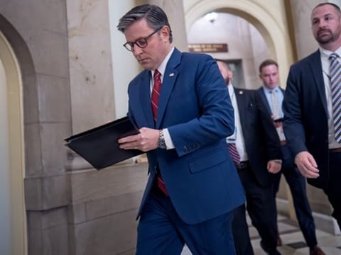 US House passes bill to end government shutdown