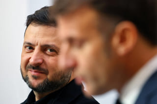 Ukraine plans to buy up to 100 Rafale warplanes and air defence systems from France