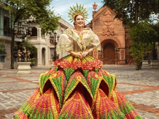 Ahtisa Manalo dazzles in festival-inspired national costume at Miss Universe 2025