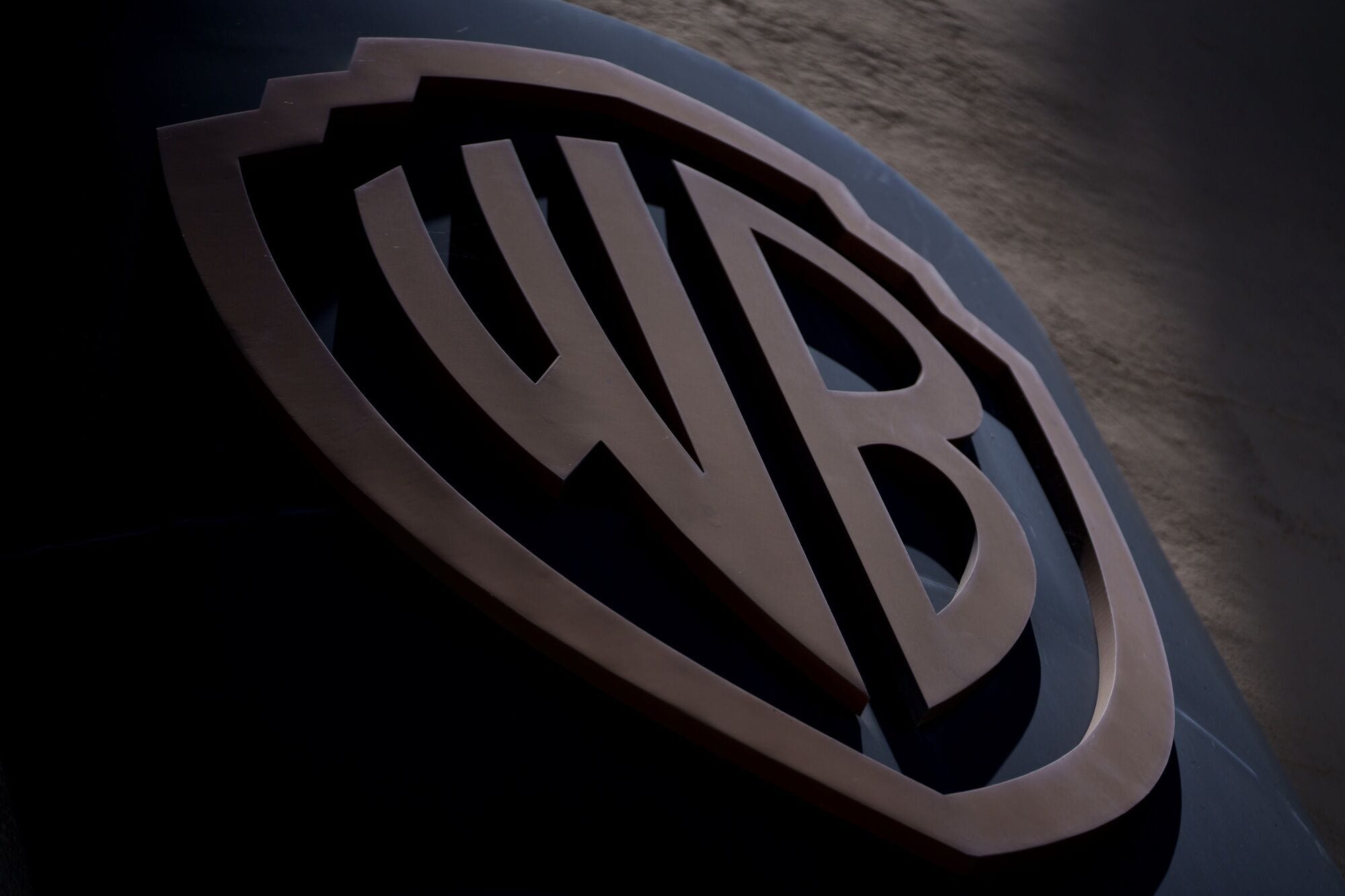 Netflix drops Warner bid, clearing path for Paramount takeover.