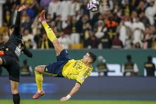 Ronaldo’s response is a stunning bicycle kick for career goal 954 as Al Nassr beat Al Khaleej 4-1