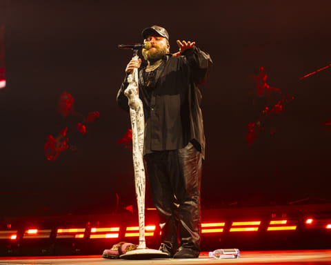 From heartbreak ballads to high-energy hits, Teddy Swims owned the stage in Dubai with his powerhouse vocals.