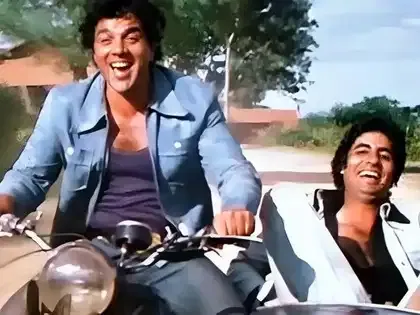 Sholay fans in tears as Jai and Veeru’s 50-year-old bike honours Dharmendra at IFFI