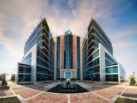 RAKEZ powers Ras Al Khaimah’s rise as global hub for industrial investment