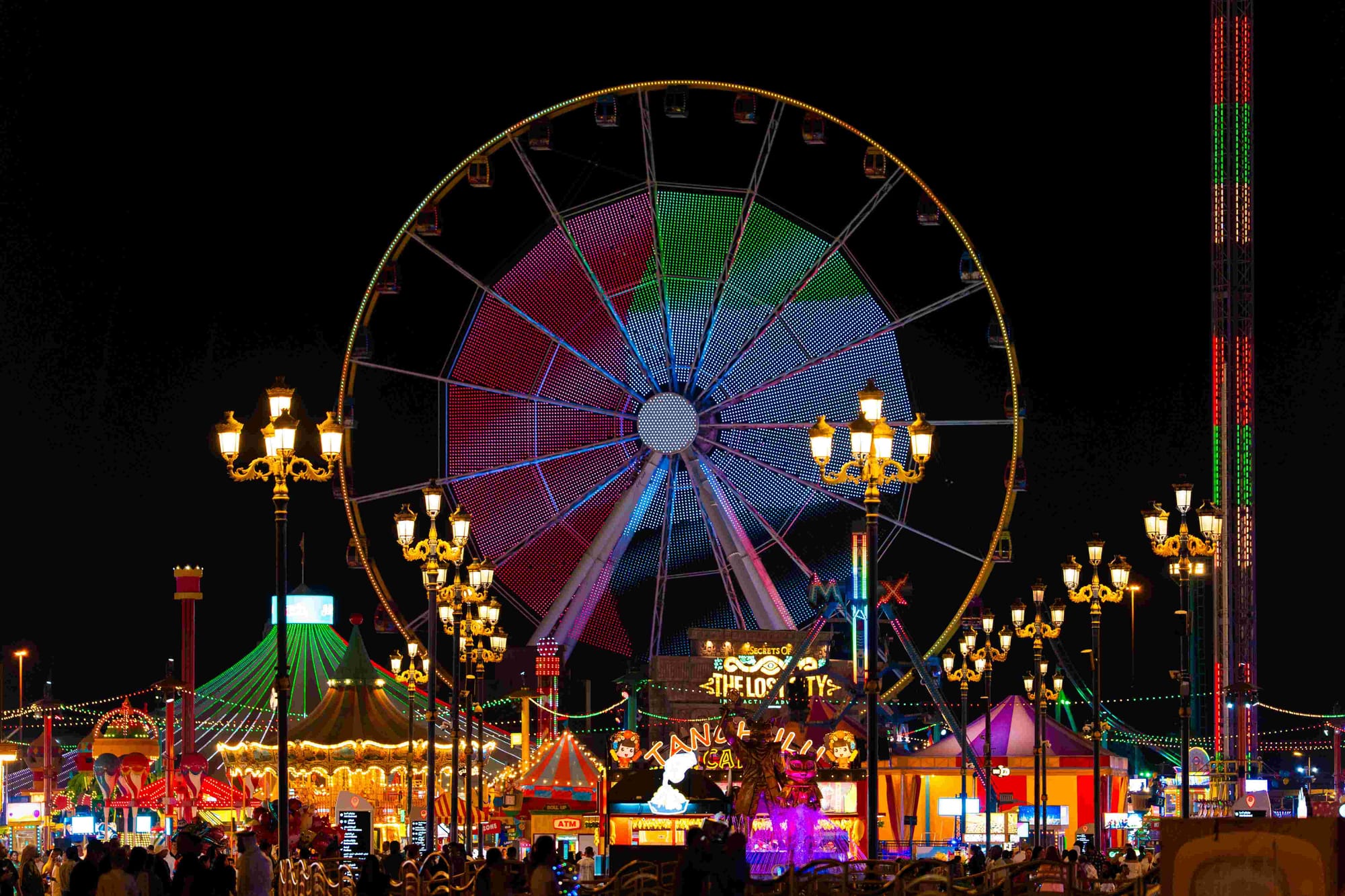Experience shows, parades, and heritage displays without extra spending this Eid Al Etihad.