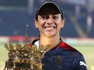 Watch: Smriti Mandhana makes first public appearance since calling off wedding