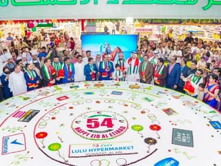 Look: 2,000 kg cake sliced in grand UAE National Day celebration