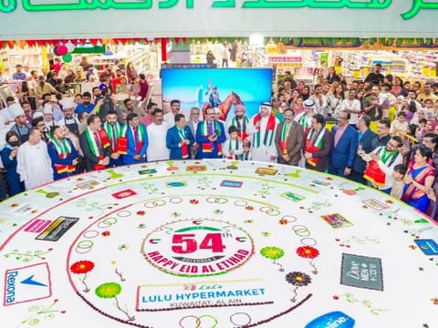 Look: 2,000 kg cake sliced in grand UAE National Day celebration