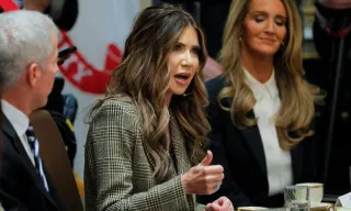 US plans to expand travel ban to more than 30 countries