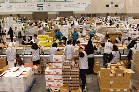 Sheikh Mohammed thanked 20,000 volunteers who rushed to register for the initiative.