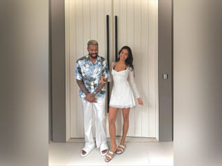 Hardik Pandya blasts paparazzi for shooting inappropriate video of his girlfriend Mahieka Sharma
