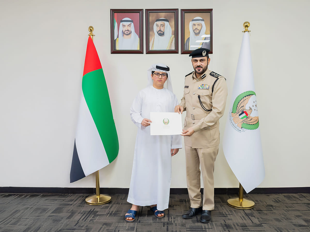 Sharjah Civil Defense honours child for reporting vehicle fire